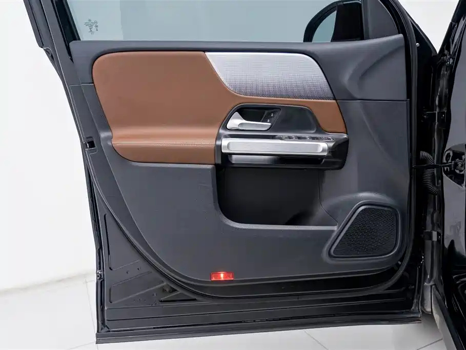 MERCEDES BENZ GLB 2022