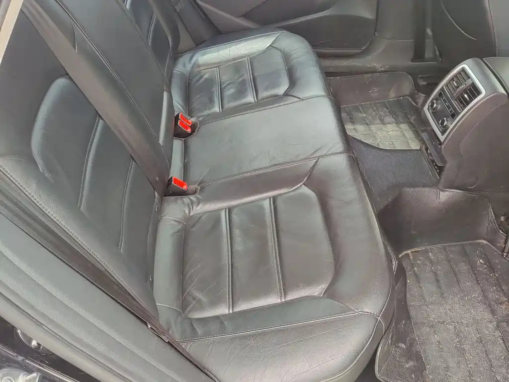 VOLKSWAGEN PASSAT 2014