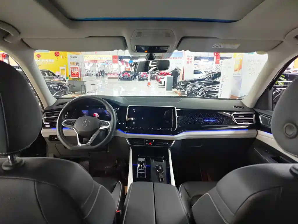 VOLKSWAGEN TOURAN 2022