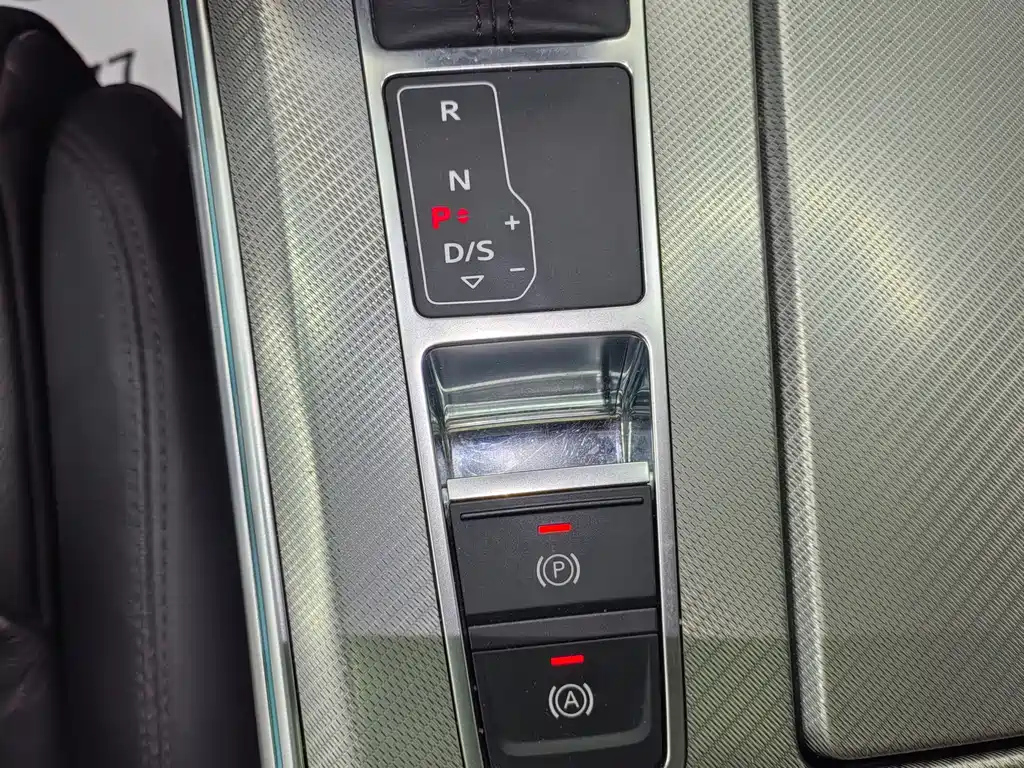 AUDI A6L 2021