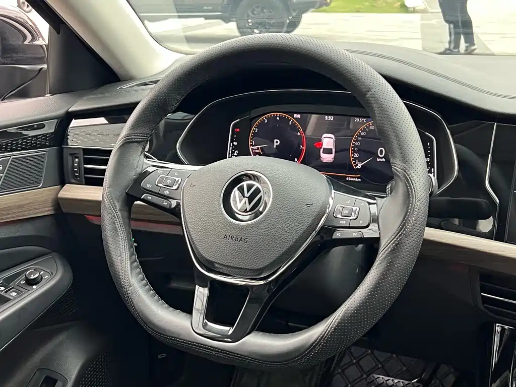 VOLKSWAGEN PASSAT 2021