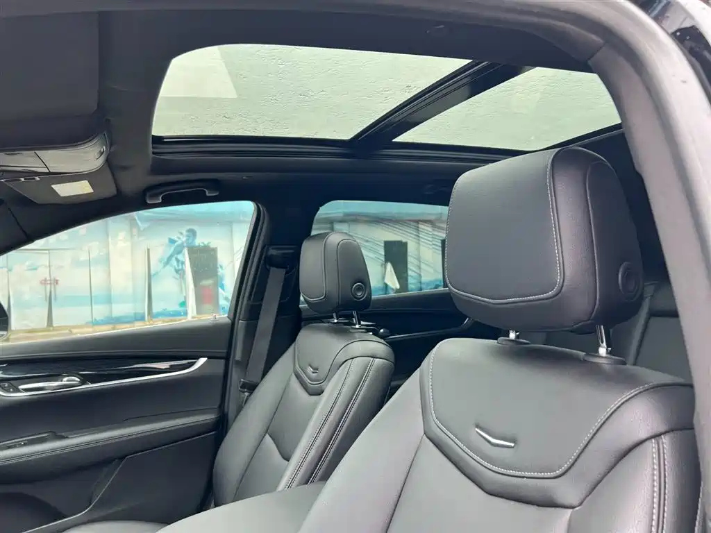 CADILLAC XT5 2021