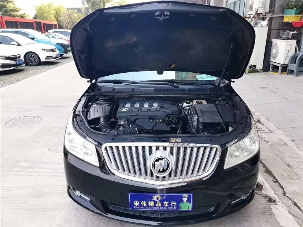 BUICK LACROSSE 2012