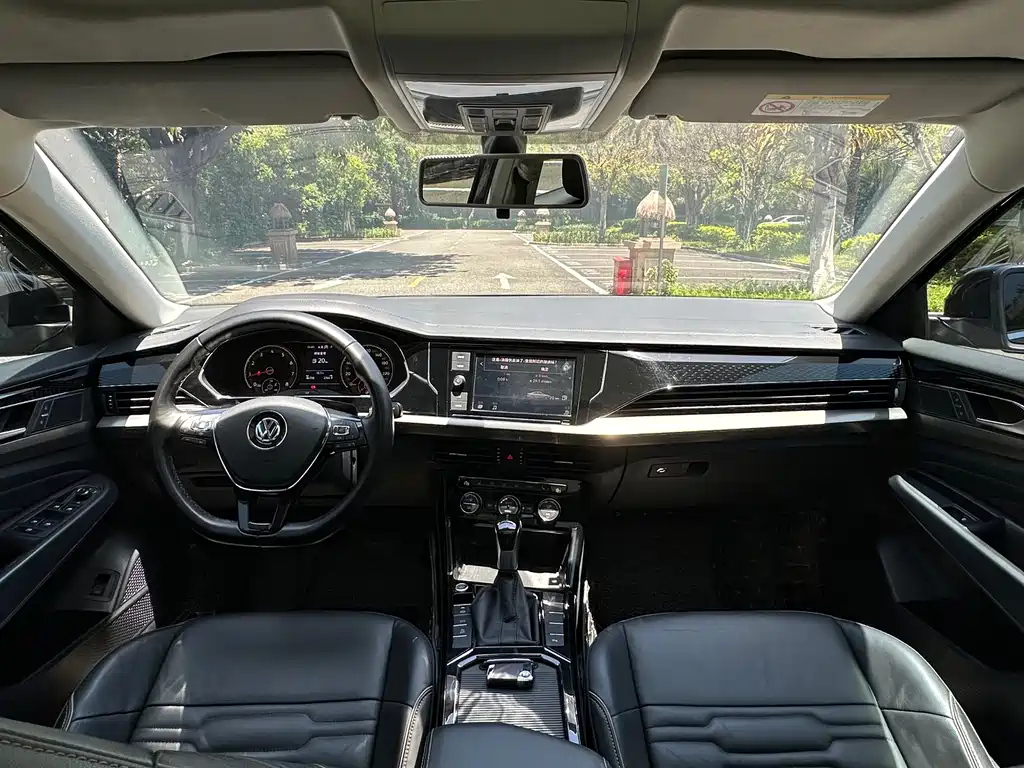 VOLKSWAGEN PASSAT 2020