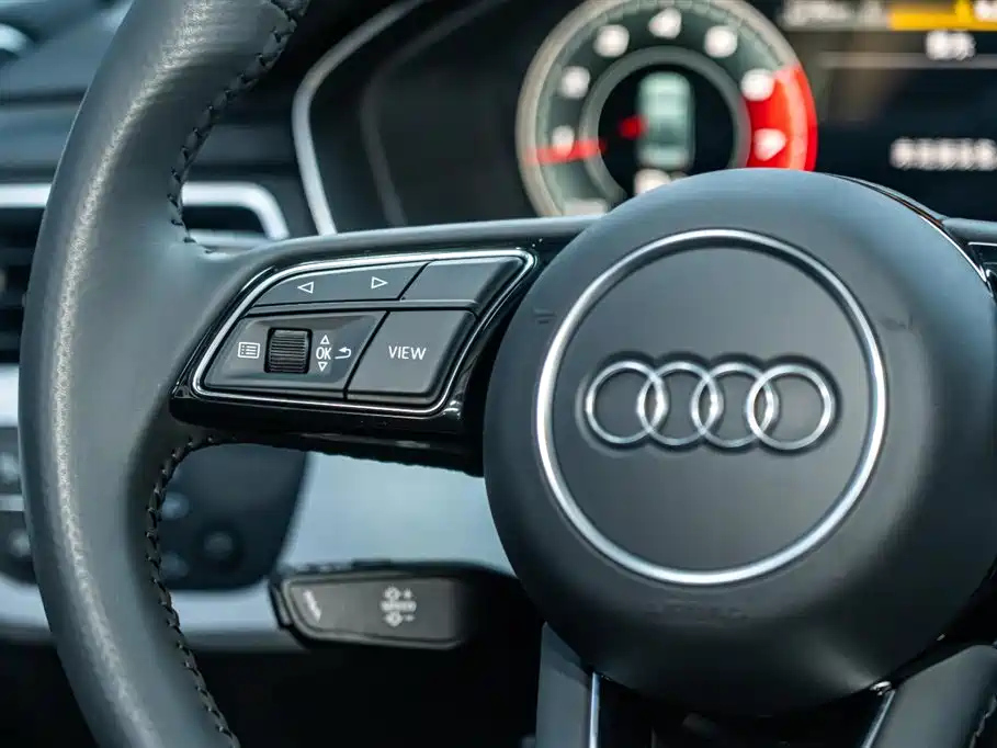 AUDI A4L 2021