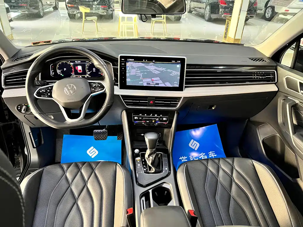 VOLKSWAGEN TIGUAN L 2021