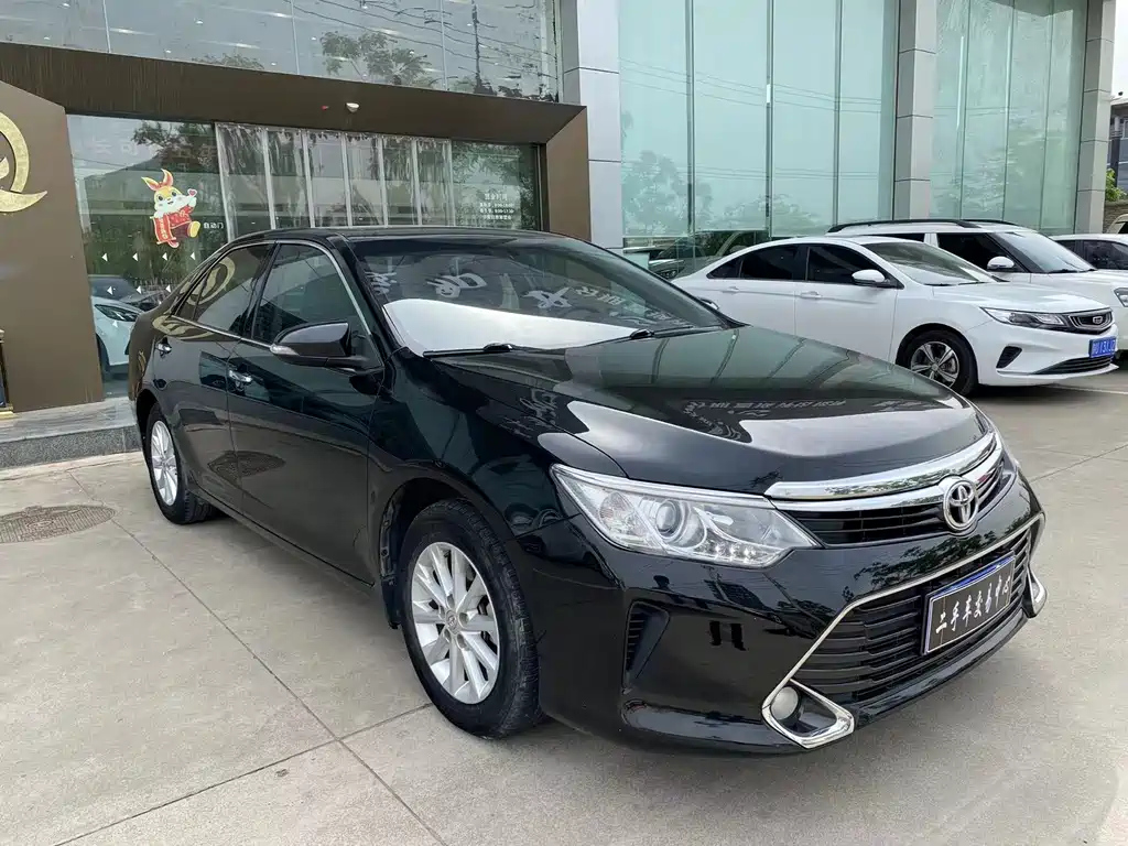 TOYOTA CAMRY 2016