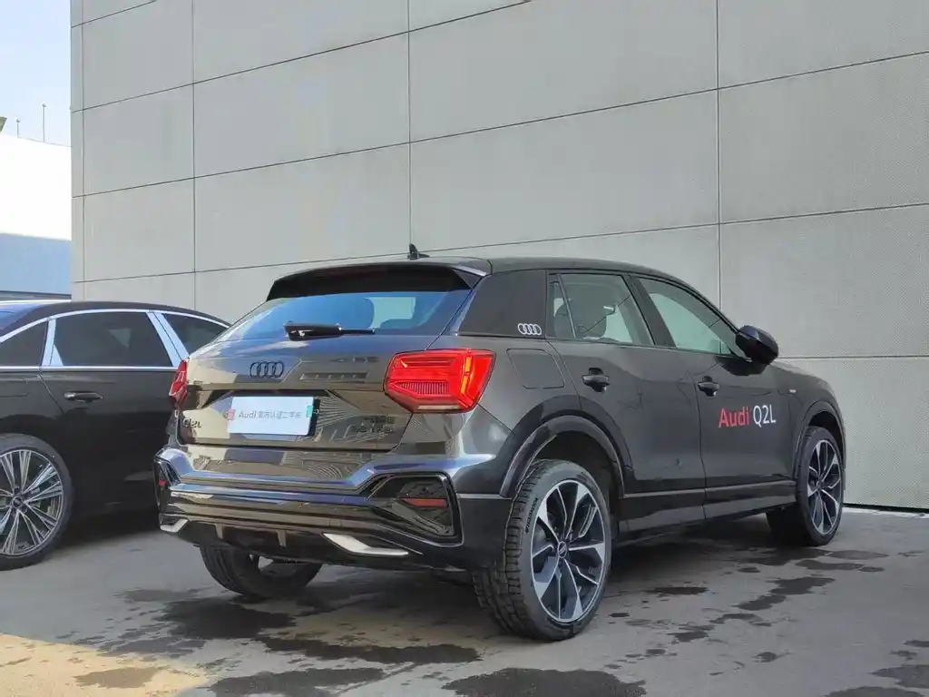 AUDI Q2L 2024