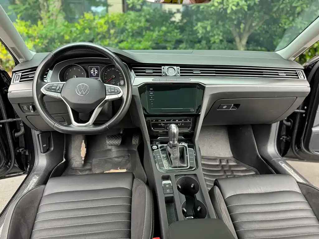 VOLKSWAGEN MAGOTAN 2021