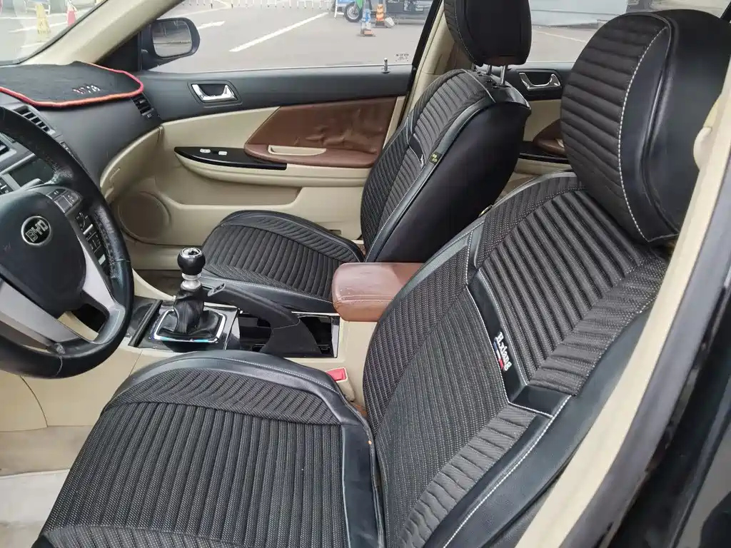 BYD G6 2014