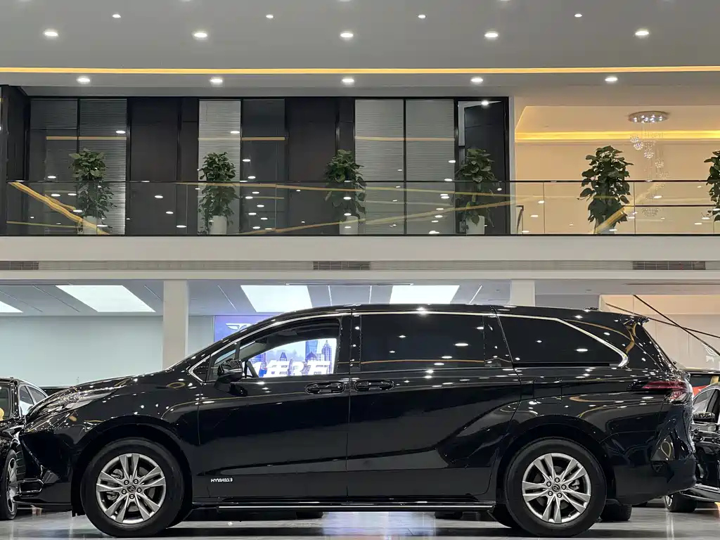 TOYOTA SIENNA SIENNA 2023