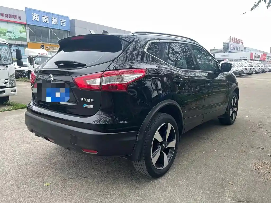 NISSAN QASHQAI 2019