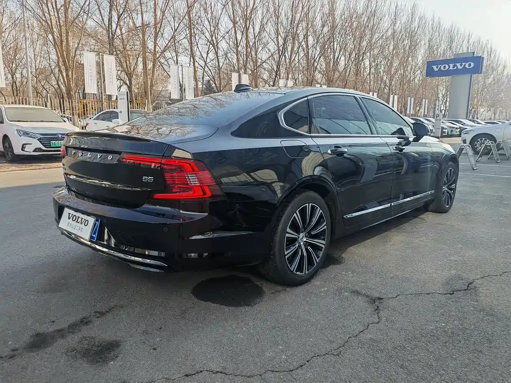 VOLVO S90 2021