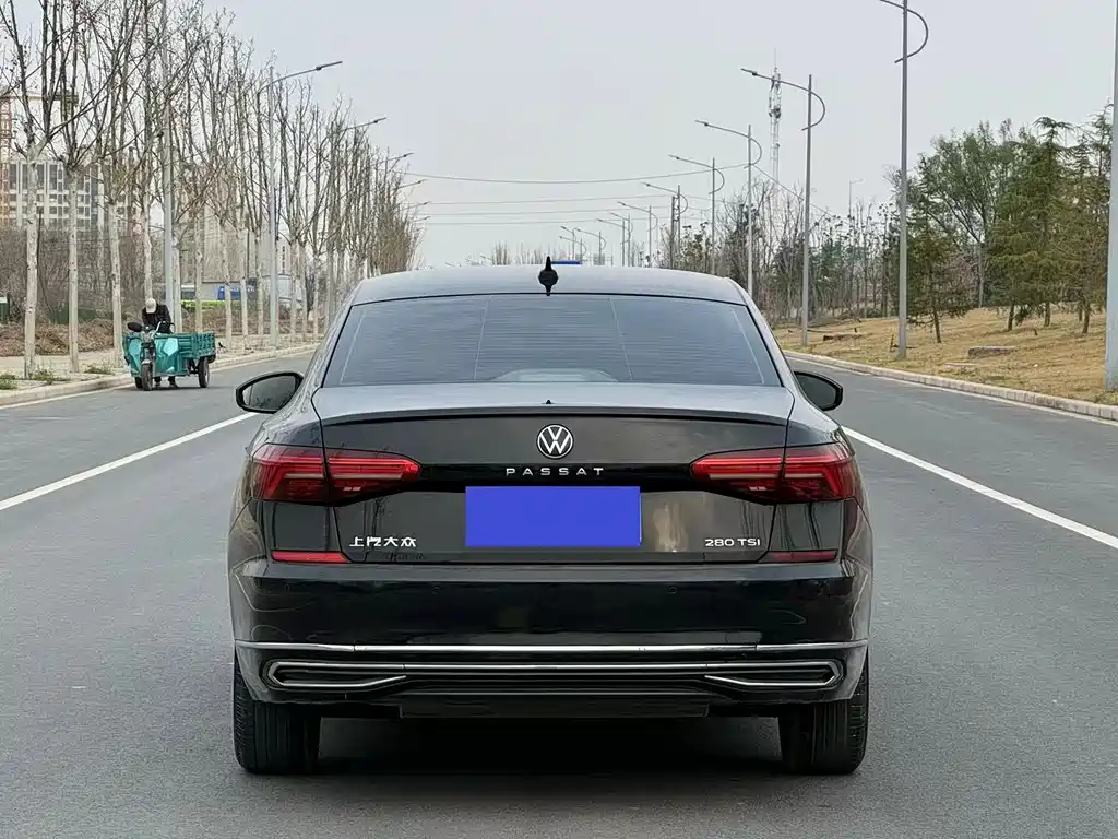 VOLKSWAGEN PASSAT 2021