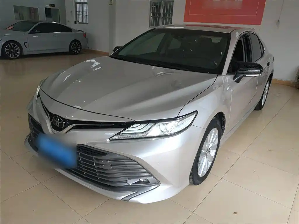 TOYOTA CAMRY 2019