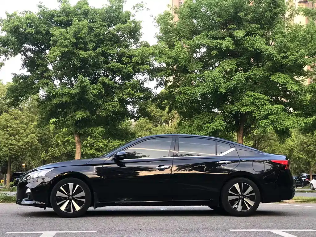 NISSAN TEANA 2021
