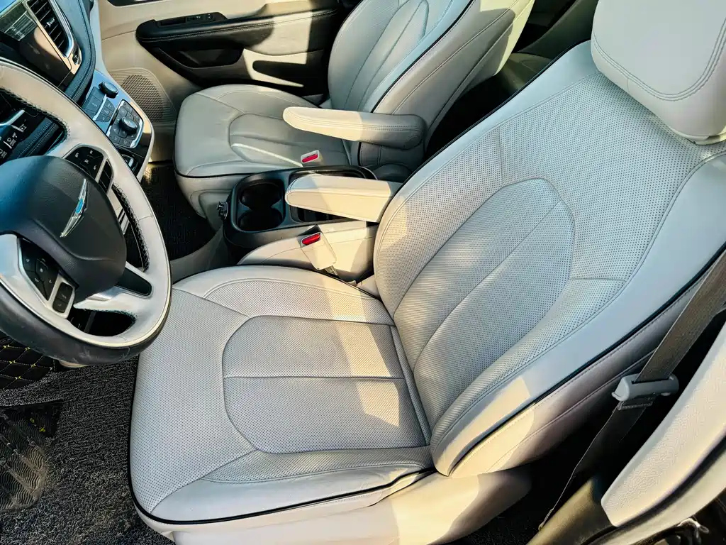 CHRYSLER OTHER 2018