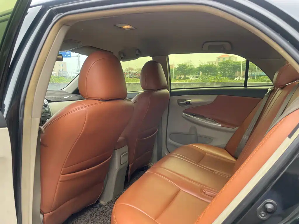 TOYOTA COROLLA 2012