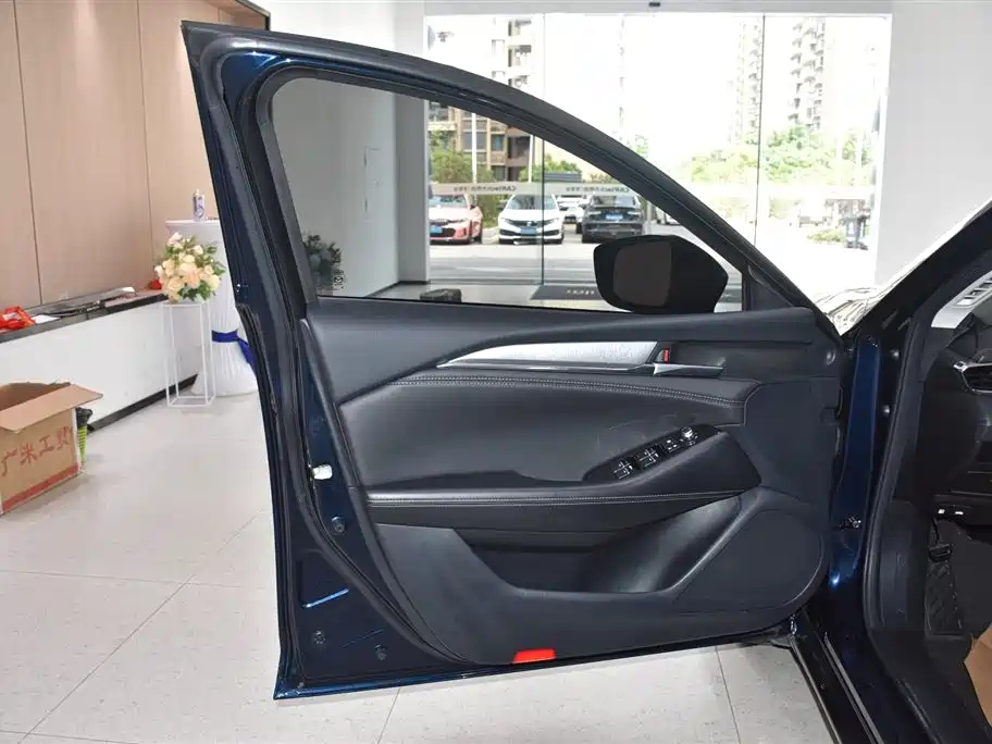 MAZDA ATENZA 2021