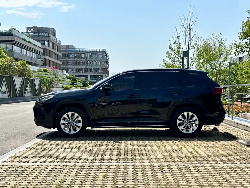 TOYOTA WILDLANDER 2022