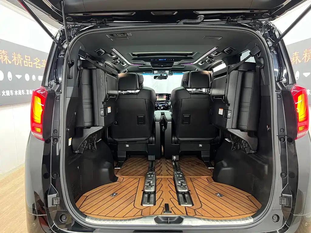 TOYOTA ALPHARD 2020