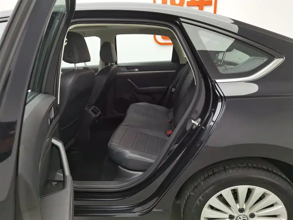 VOLKSWAGEN LAVIDA 2021