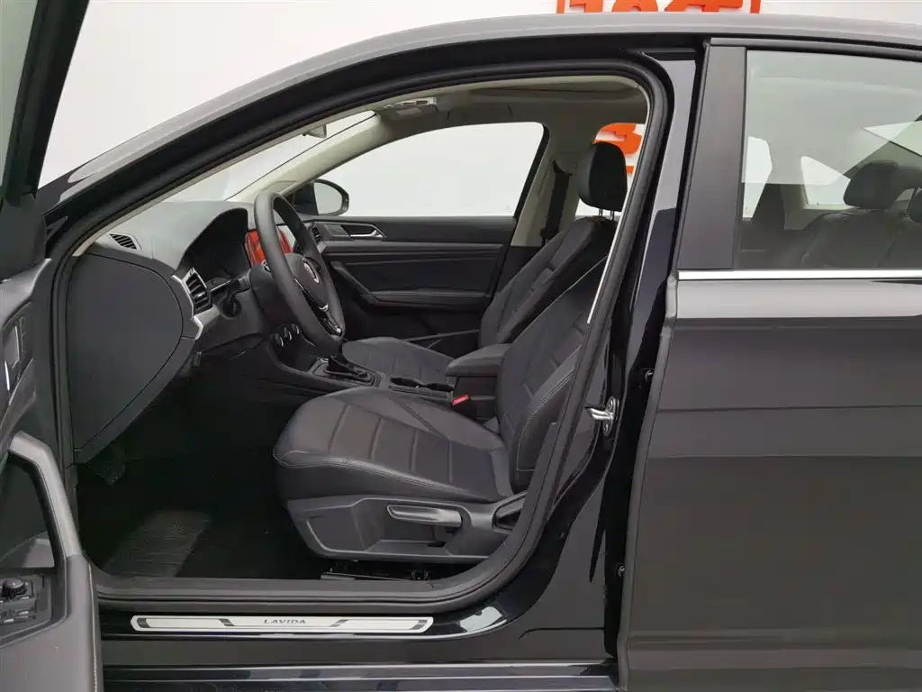 VOLKSWAGEN LAVIDA 2021