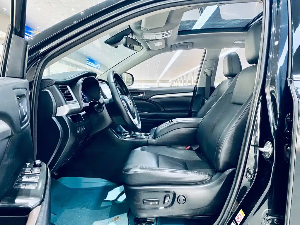 TOYOTA HIGHLANDER 2018