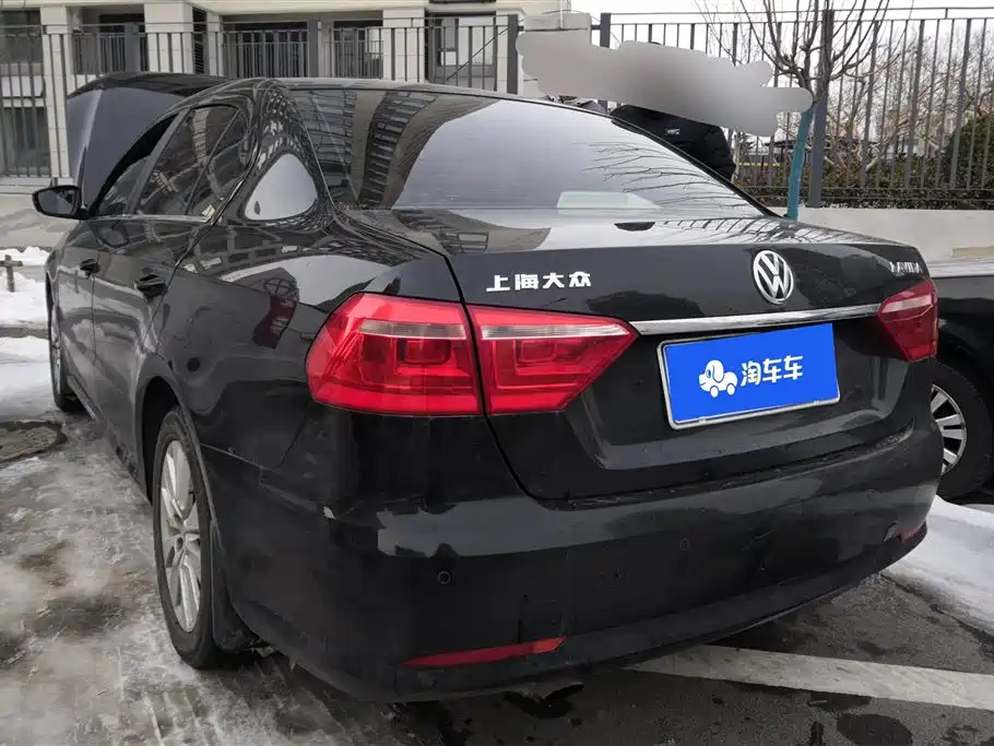 VOLKSWAGEN LAVIDA 2014