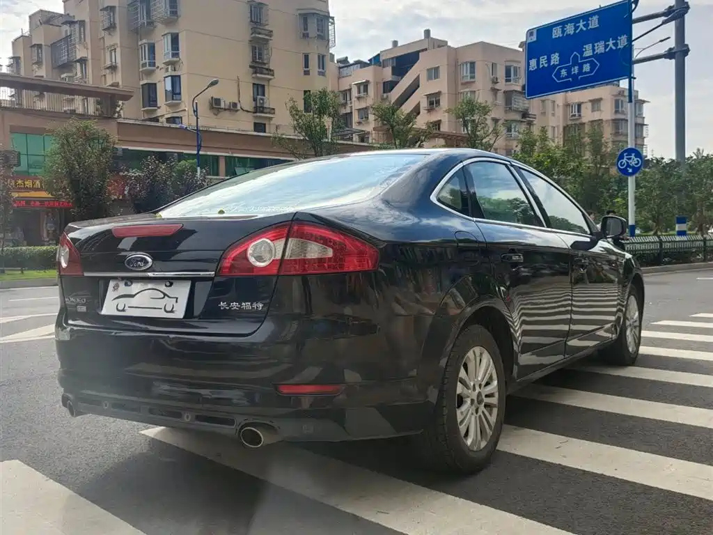 FORD MONDEO - WINNER 2011