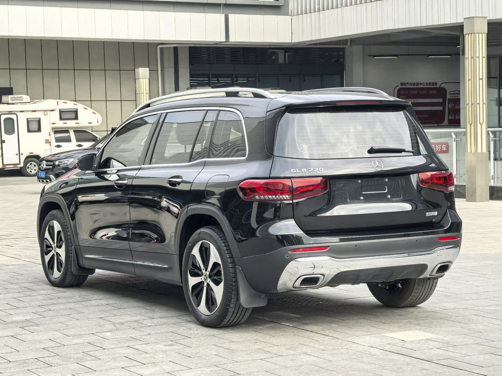 MERCEDES BENZ GLB 2022