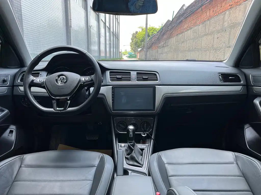 VOLKSWAGEN LAVIDA 2018