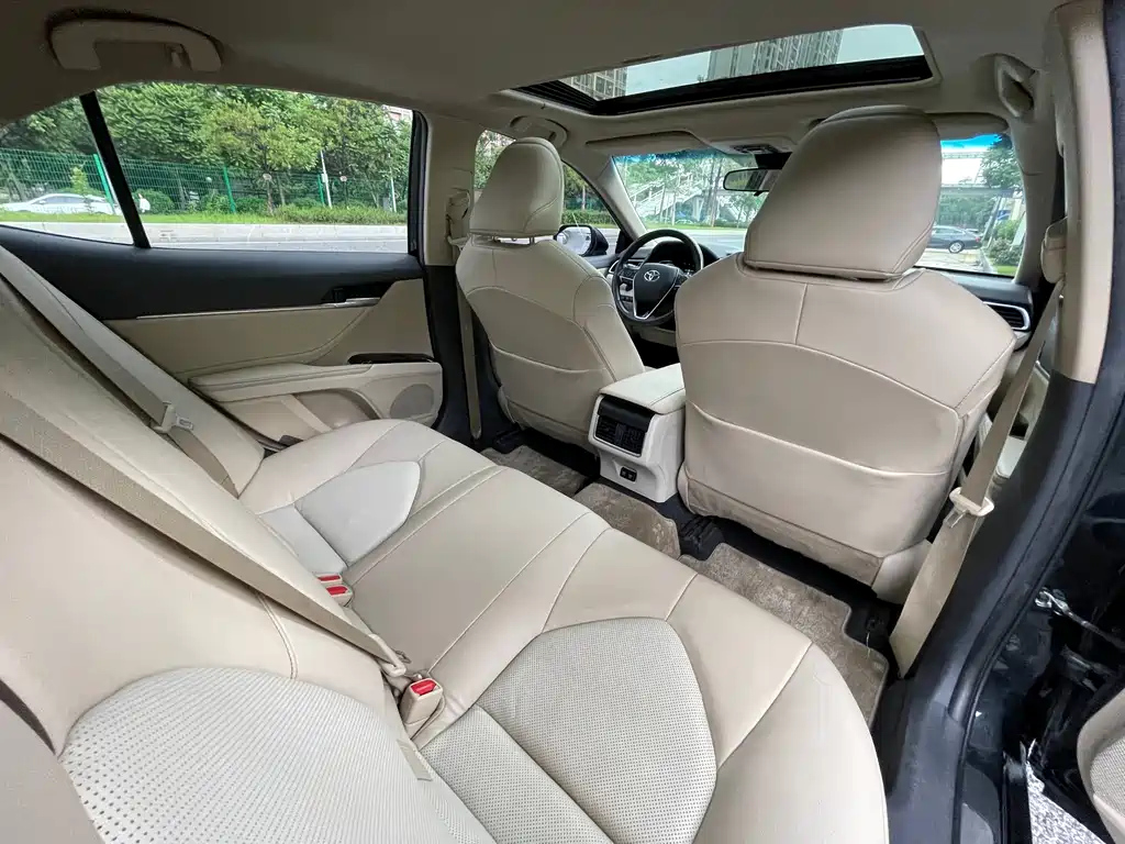 TOYOTA CAMRY 2021
