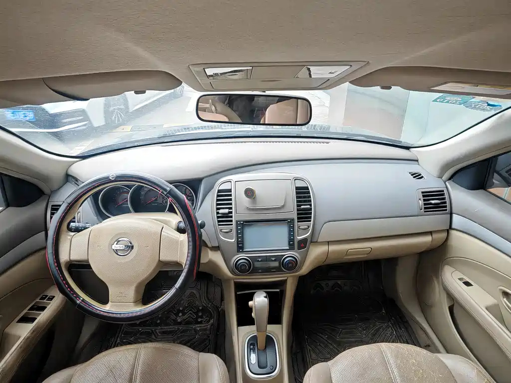NISSAN SYLPHY 2015