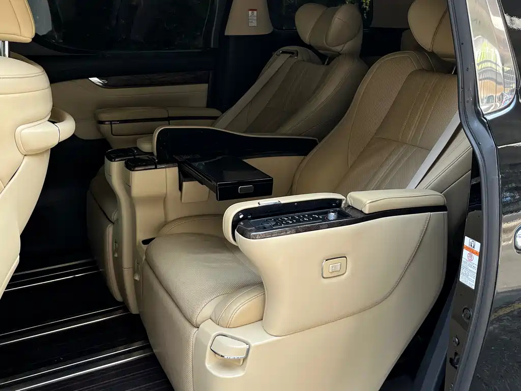 TOYOTA ALPHARD 2019