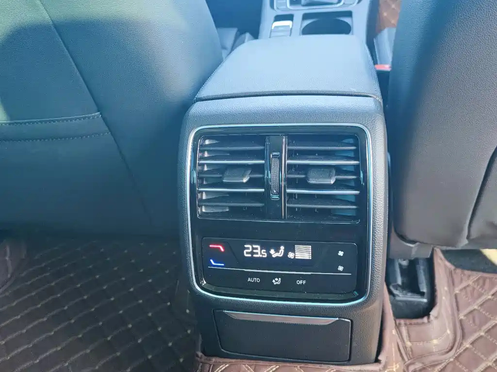 VOLKSWAGEN MAGOTAN 2021