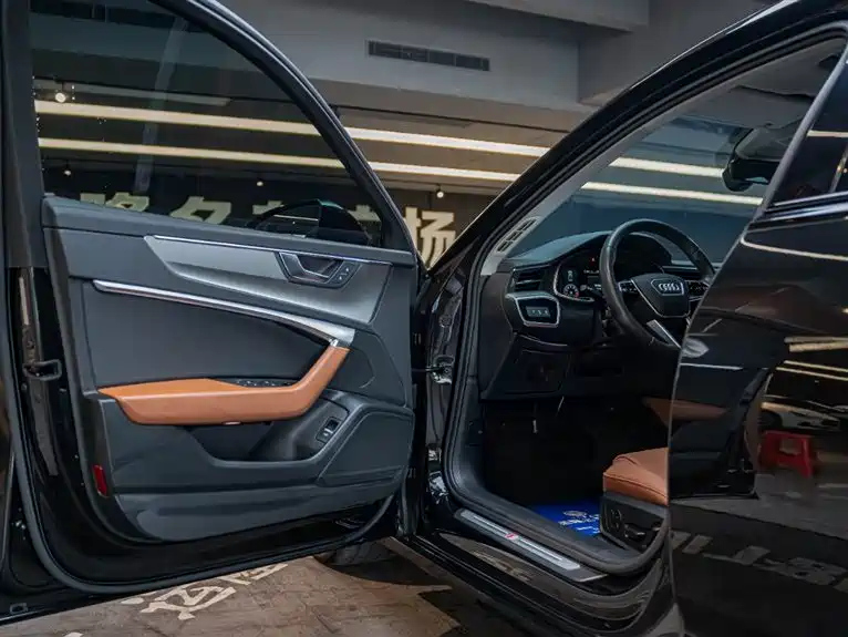 AUDI A6L 2021