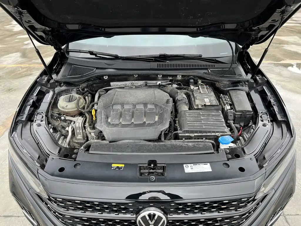 VOLKSWAGEN PASSAT 2022