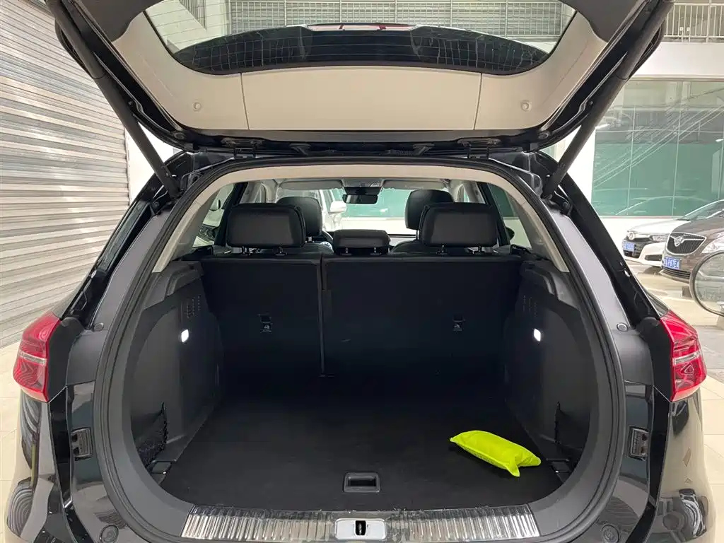HONGQI HS5 2021