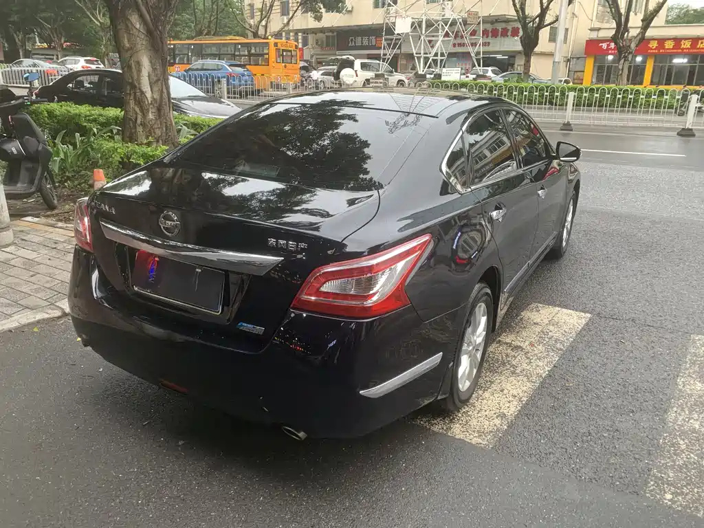 NISSAN TEANA 2016