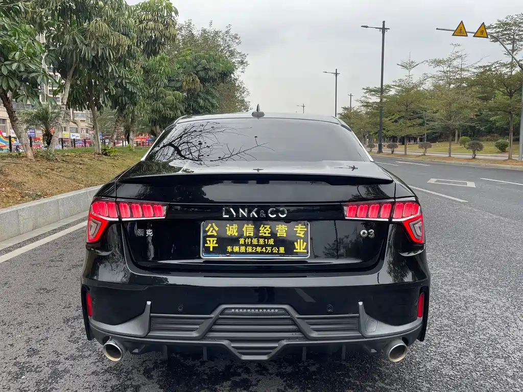 LYNK&CO 03 2021