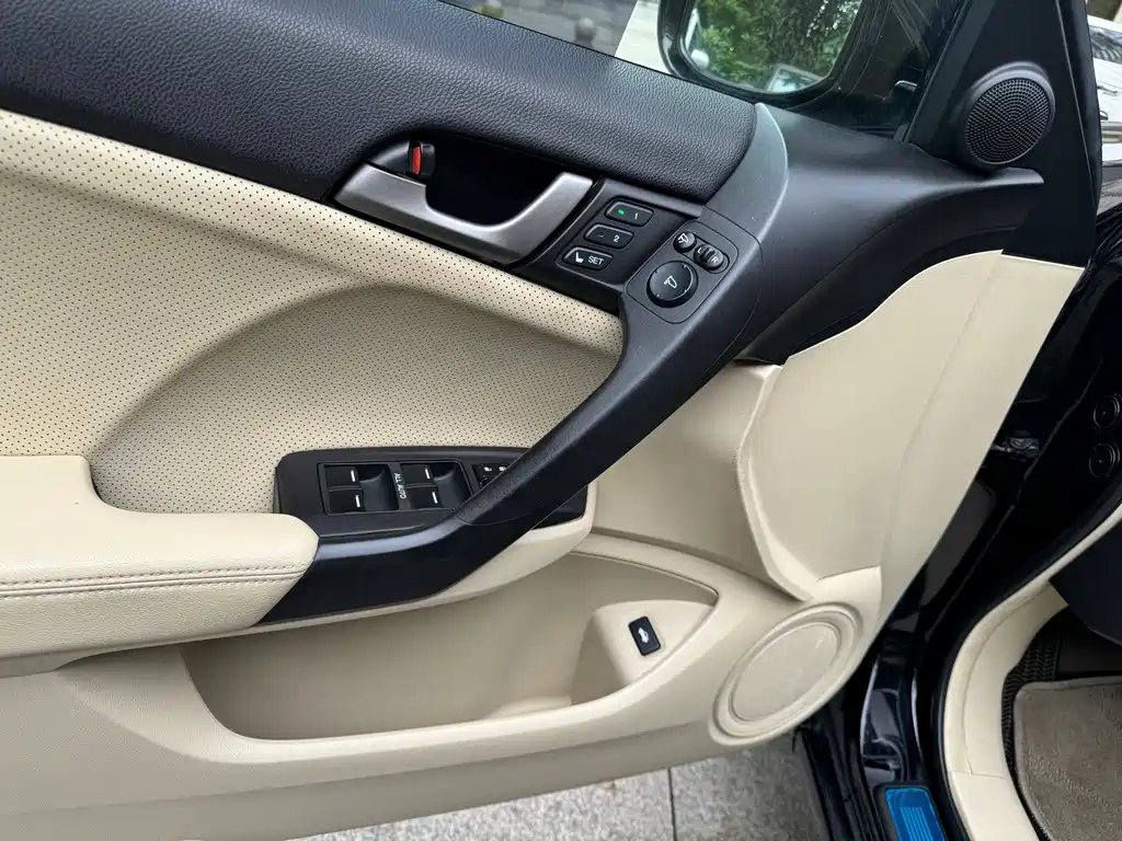 HONDA SI PLATINUM 2012