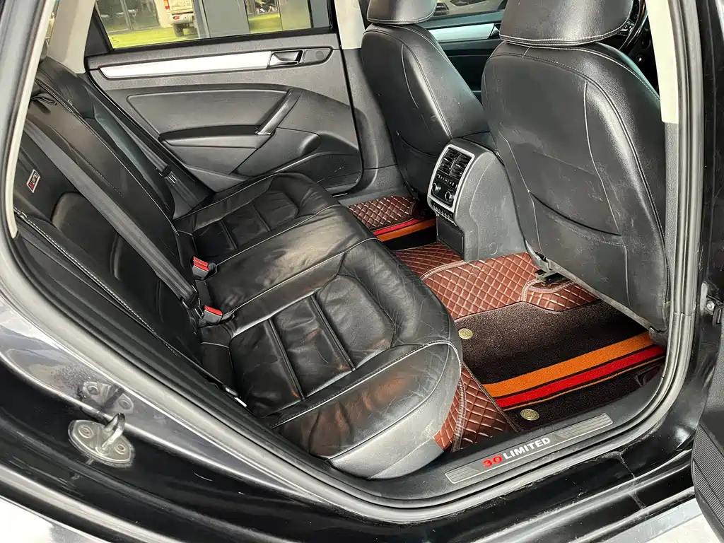 VOLKSWAGEN PASSAT 2015