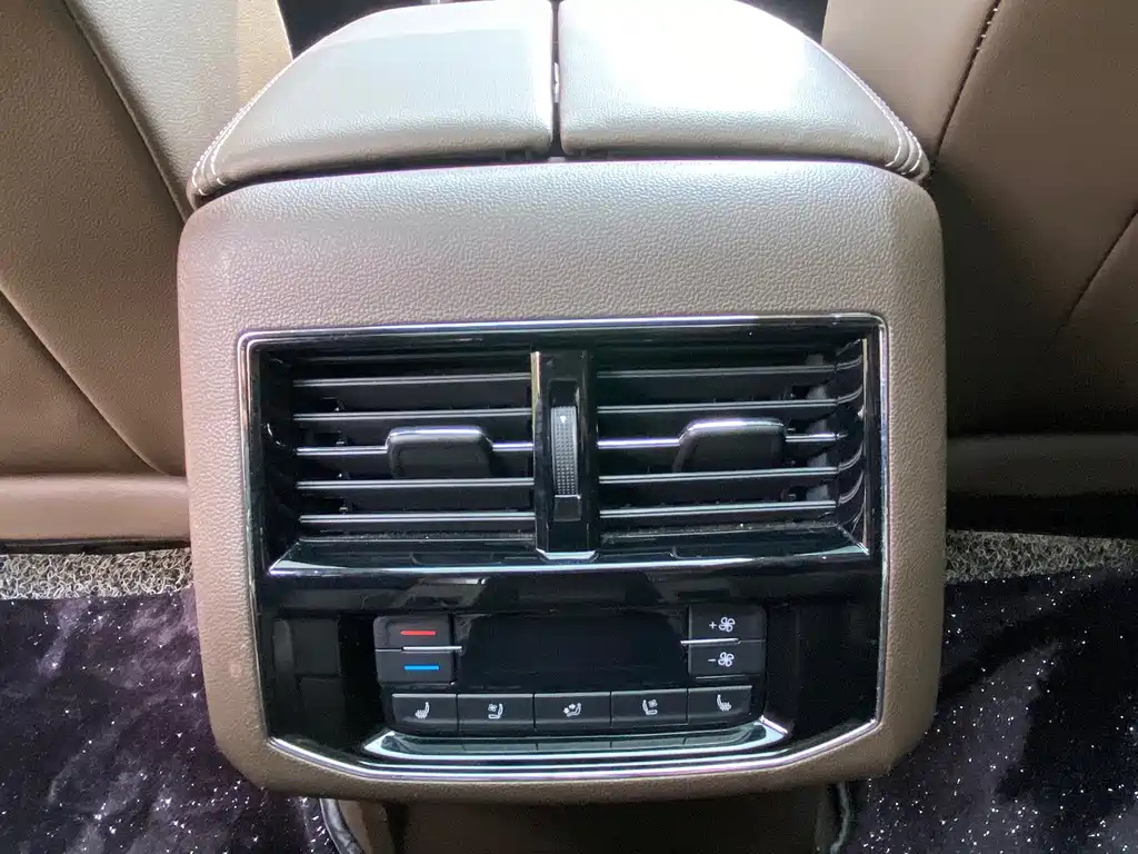 VOLKSWAGEN VILORAN 2022