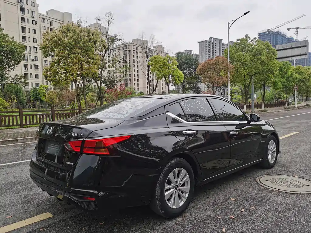 NISSAN TEANA 2019