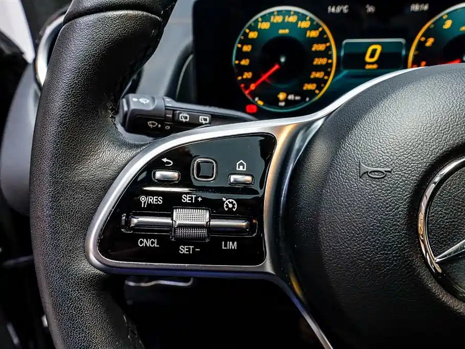 MERCEDES BENZ GLB 2022
