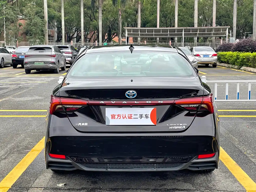 TOYOTA AVALON 2019