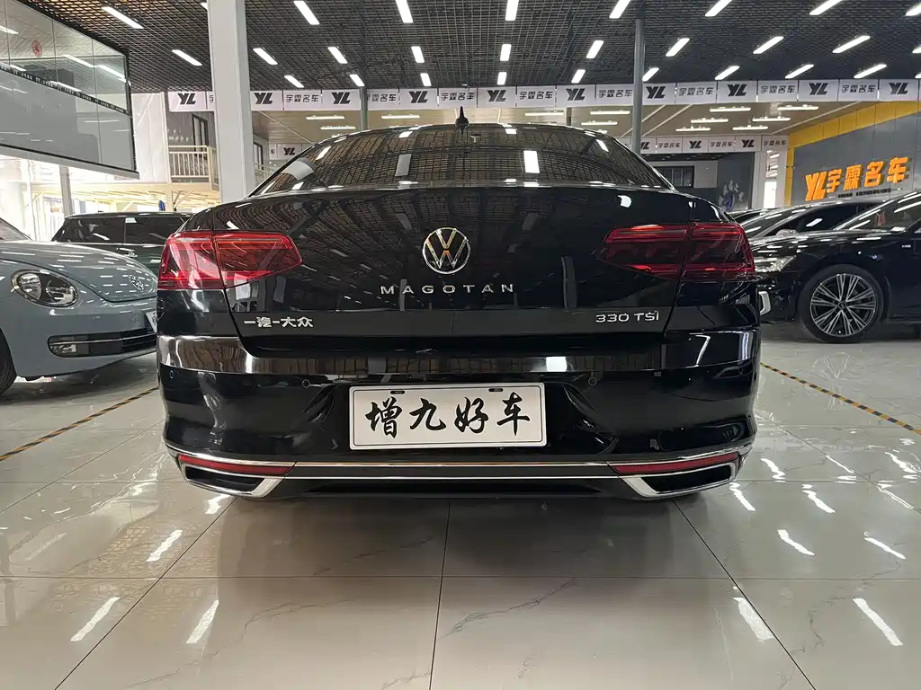 VOLKSWAGEN MAGOTAN 2022