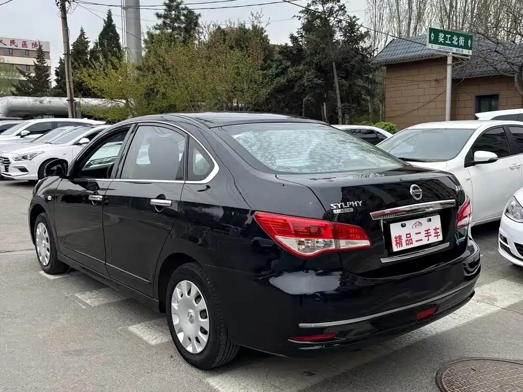 NISSAN SYLPHY 2016