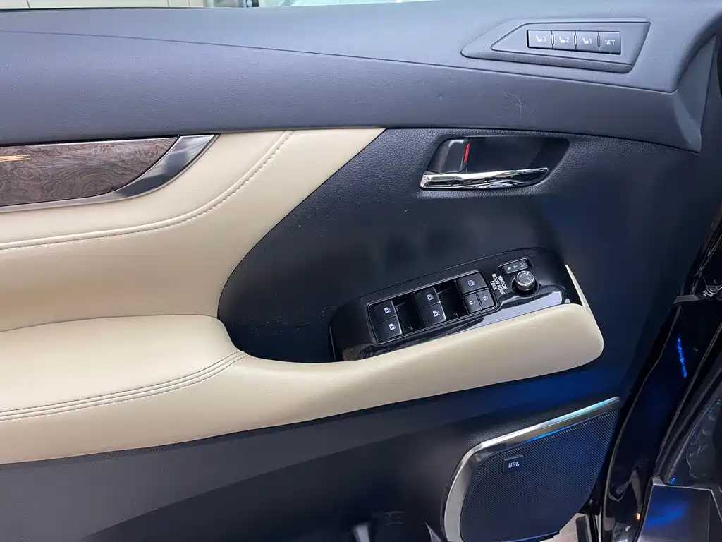TOYOTA ALPHARD 2019